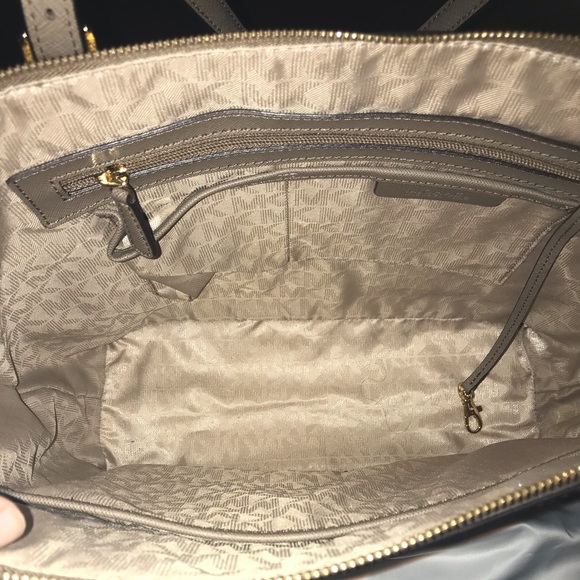 Michael Kors Tote - Picture 2 of 3